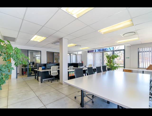 219M² OFFICE FOR SALE IN SIMBA